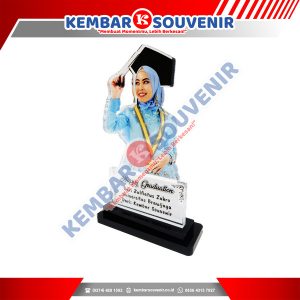 Model Piala Akrilik STKIP Muhammadiyah Sampit