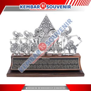 Trophy Akrilik PT Pelabuhan Indonesia III (Persero)