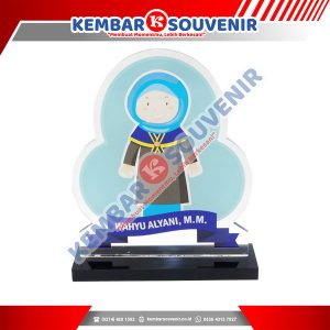 Piala Dari Akrilik DPRD Kabupaten Buton