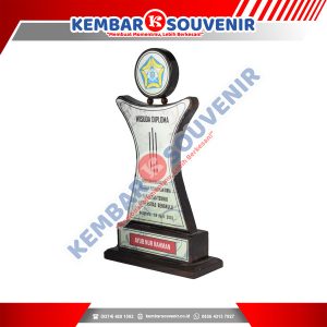 Plakat Kejuaraan Akademi Kebidanan Hisarma Medan