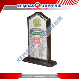 Piala Akrilik Murah Universitas Yarsi