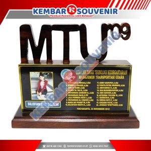 Trophy Akrilik Pemerintah Kabupaten Manokwari Selatan