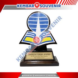 Contoh Trophy Akrilik Badan Pengembangan Sumber Daya Manusia Kementerian Dalam Negeri