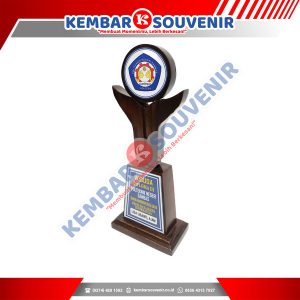 Contoh Piala Dari Akrilik DPRD Kabupaten Buton Utara
