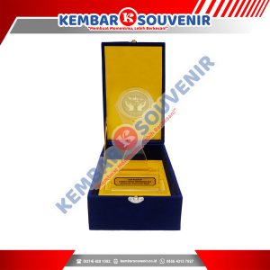 Contoh Trophy Akrilik Pemerintah Kabupaten Samosir