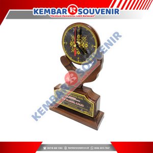 Trophy Acrylic Akademi Kebidanan Bhakti Mitra Husada