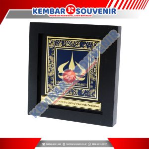 Kotak Plakat DPRD Kabupaten Kaimana