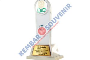 Contoh Piala Dari Akrilik Kabupaten Ciamis