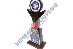 Contoh Piala Dari Akrilik DPRD Kabupaten Buton Utara