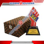 Contoh Piala Akrilik Bank Pembangunan Daerah Jawa Timur Tbk