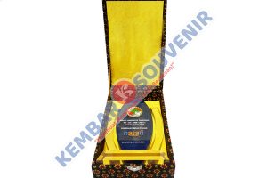 Model Piala Akrilik STKIP Muhammadiyah Sampit